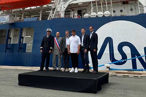 Alcatel Submarine Networks (ASN) introduces the Ile d'Yeu, a new cable installation vessel, boasting the world's largest cable load capacity.