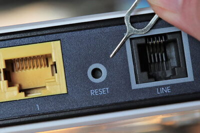 After a submarine cable disruption, Côte d'Ivoire's internet has been restored, with major providers working to reinstate complete service.