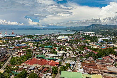 Globe Telecom plans a 175-km submarine cable linking Zamboanga, Basilan and Sulu to expand high-speed internet in Mindanao.