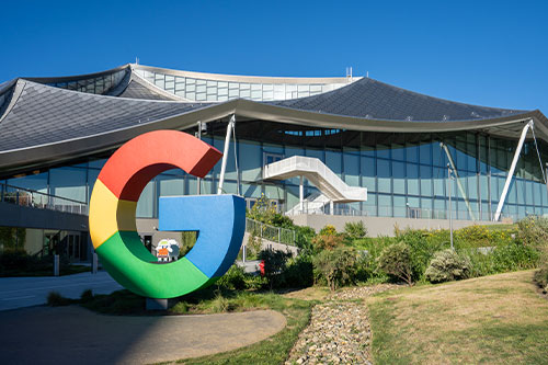 Google's Eastern Cape port will link Africa to Australia via Umoja and add a new subsea cable route to India.
